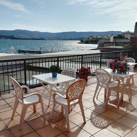 Hotel La Bussola Муджа Екстер'єр фото