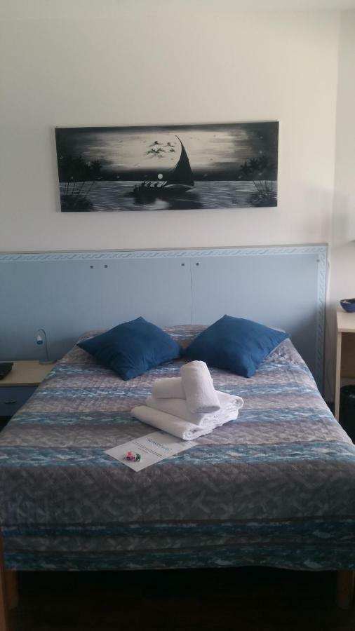 Hotel La Bussola Муджа Екстер'єр фото